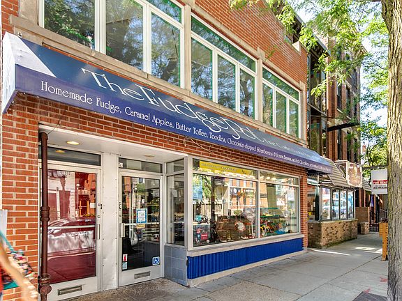 5th image of 1352 N Lasalle Dr #1352
