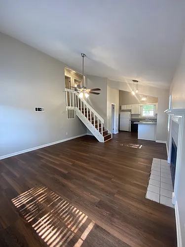 145 Viking Dr #19 Photo 1