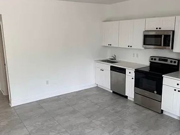 4th image of 4810 Sierra Creek Dr