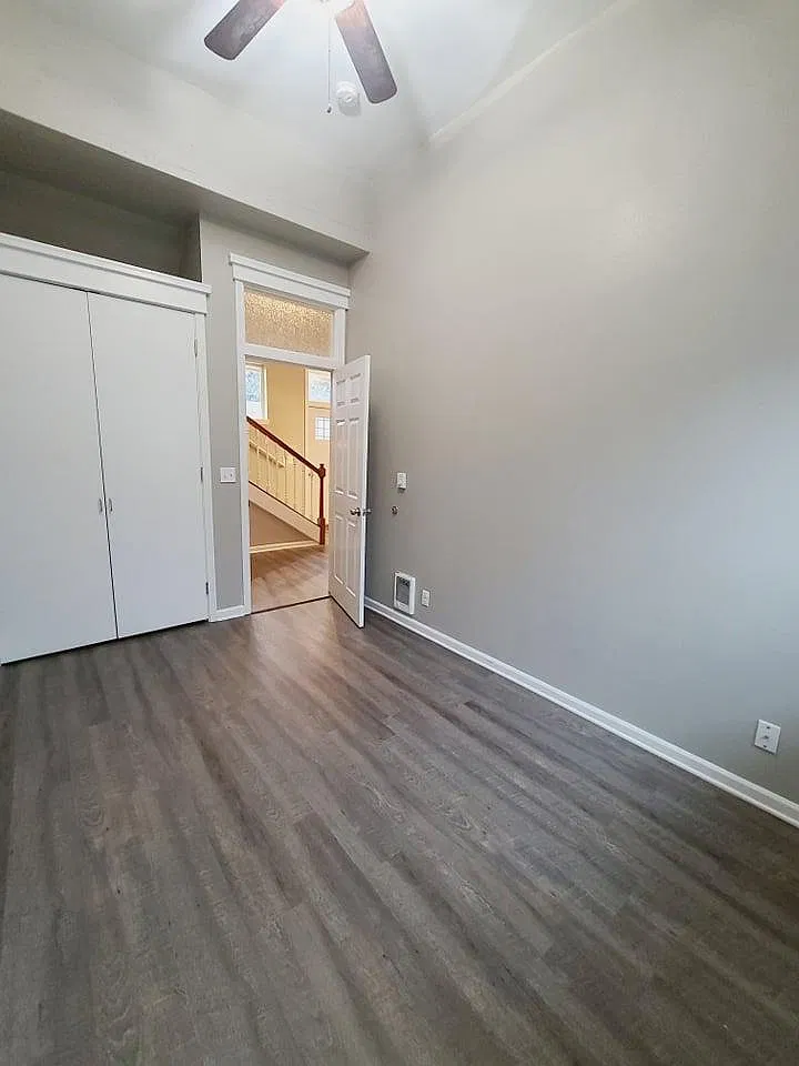 3 bed, 1224 sqft, $2,700 — Photo 4