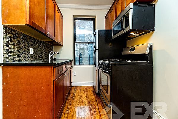 1st image of 1131 President St #1AA
