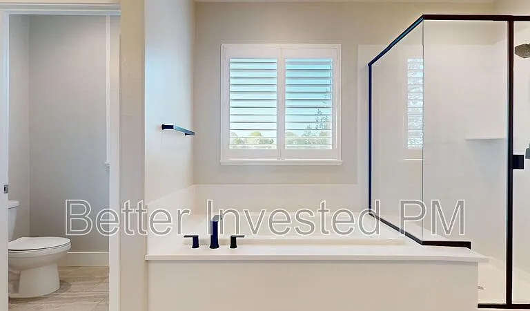 1437 Oak Cir — Photo 37