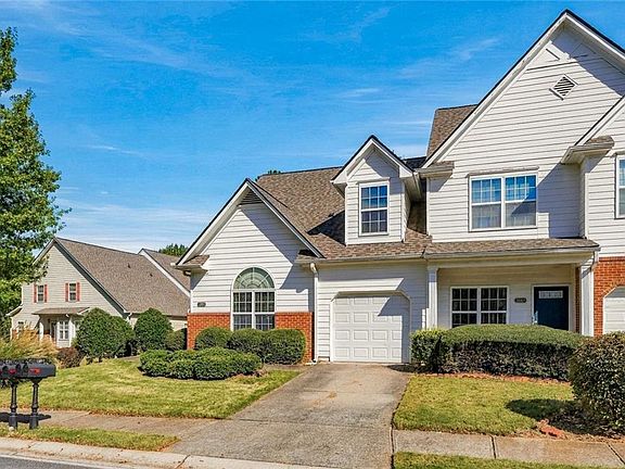 2nd image of 2391 Suwanee Pointe Dr