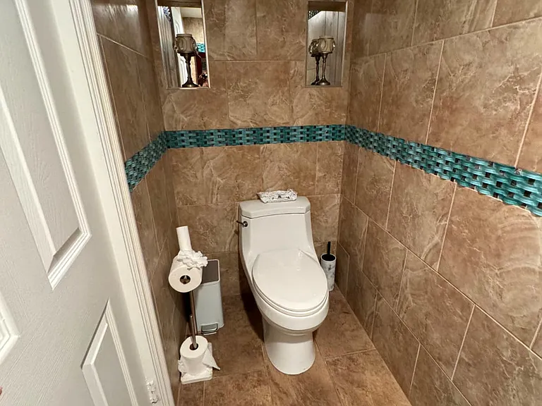 4153 W Sarah St — Photo 10