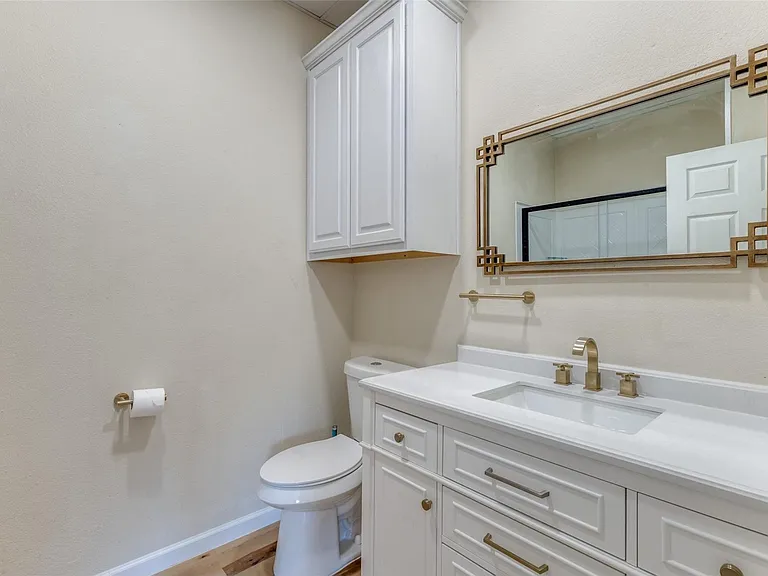 202 W Jefferson St #100 — Photo 8