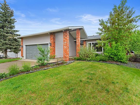 2nd image of 220 Greystone Ter