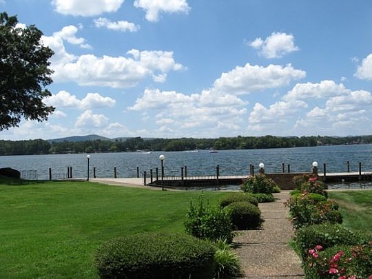 1st image of 1201 Lakeshore Dr