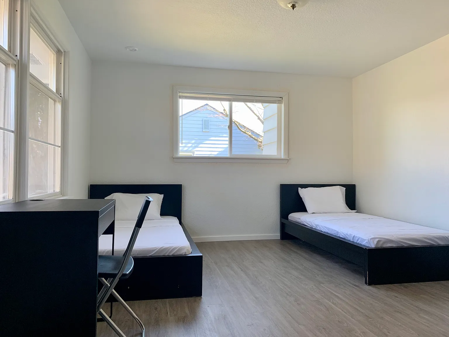 4 bed, 1625 sqft, $2,595 — Photo 4