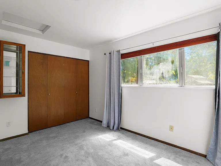 17570 NW Shorewood Dr — Photo 15
