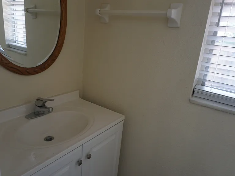 202 Tollgate Trl — Photo 10