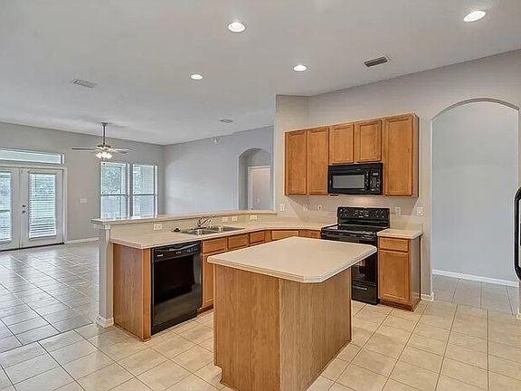 5th image of 9053 Hawkeye Dr