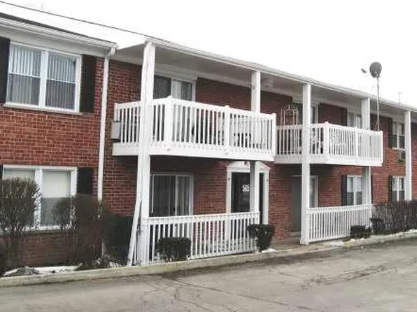 565 Maple Ave APT 2, Lisle, IL 60532