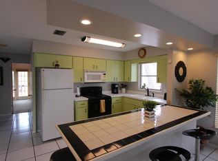 1104 S Moonmist Ct, Sarasota, FL 34242