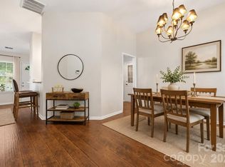 5701 Ebley Ln, Charlotte, NC 28227