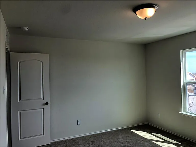 108 Yellowbark St — Photo 22