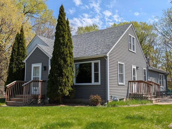 5546 Emerson Ave N, Brooklyn Center, MN 55430
