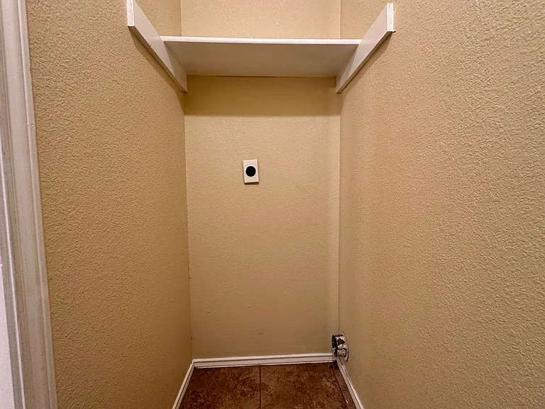 5910 Greengate — Photo 36