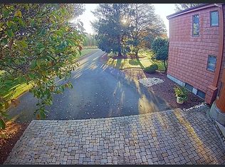 143 Thompson Grove Rd, Manalapan, NJ 07726