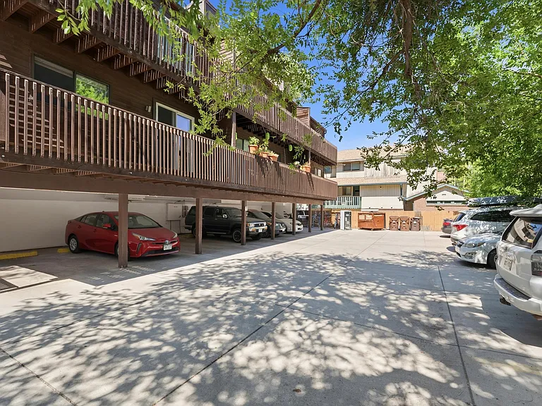 South Street Apartments — Photo 36