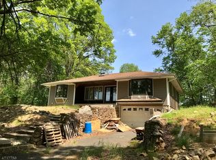 6 Chestnut St, Netcong, NJ 07857