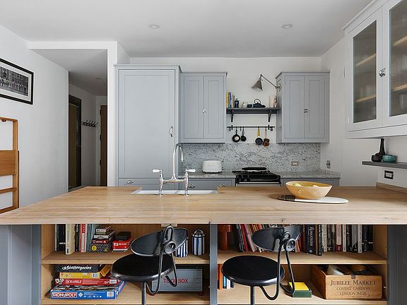 4th image of 438 E 12th St #4K