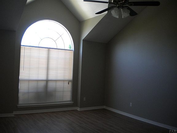 2nd image of 1340 Redwood Ln