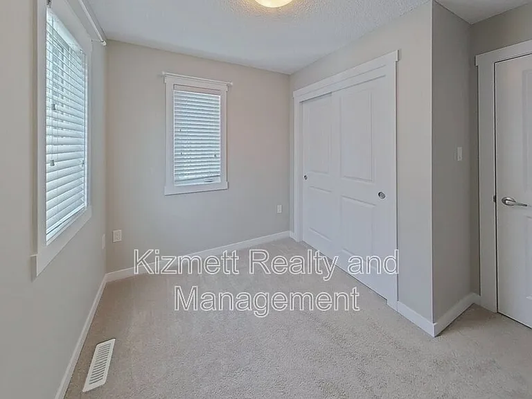 735 Allard Blvd SW #22 — Photo 24