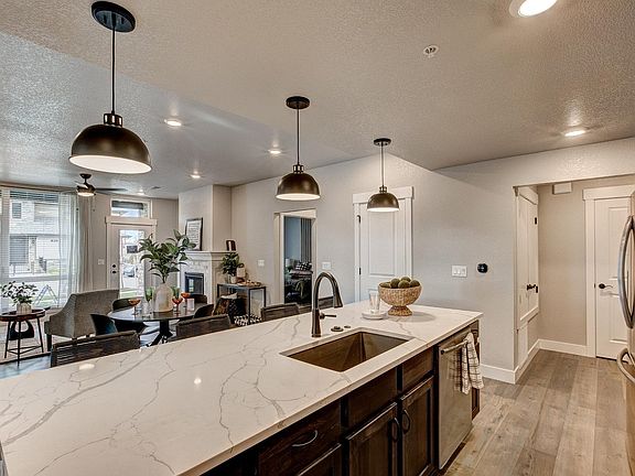 5th image of 3440 Hightower Dr #202
