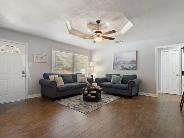 6418 Onyx Dr N, North Richland Hills, TX 76180