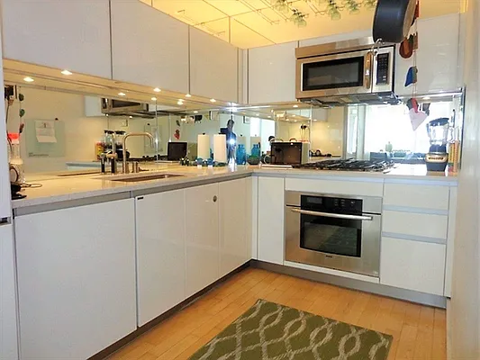 Rented by Corcoran | media 15