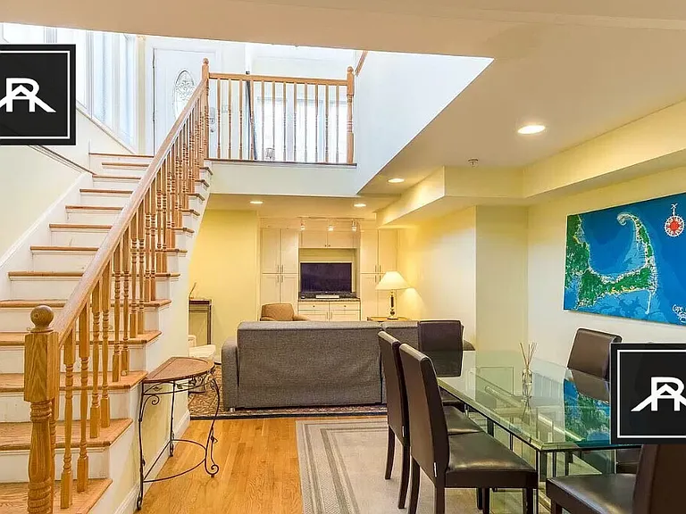 76 Georgia St #2 — Photo 4