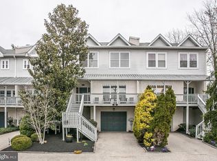 135 Barley Sheaf Dr, Norristown, PA 19403
