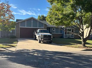 11707 W Hickory St, Wichita, KS 67212