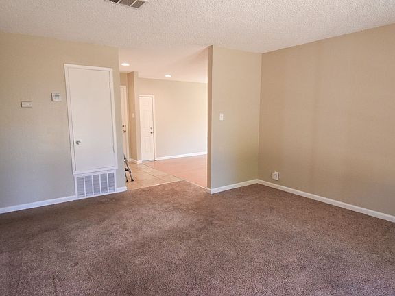 2nd image of 2700 Barcelona Cir
