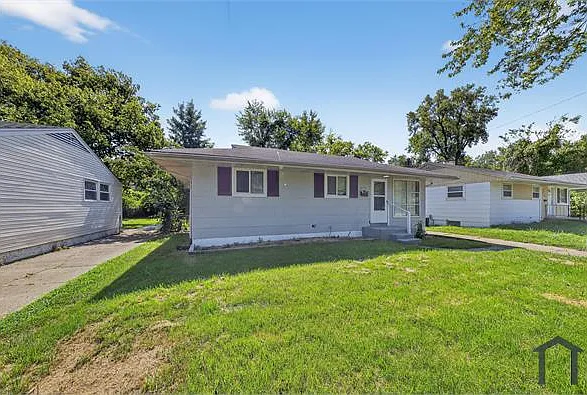 10772 Spring Garden Dr — Photo 2