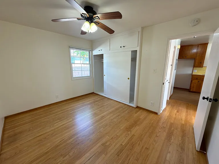 1734-1742 E Palmyra Ave — Photo 13