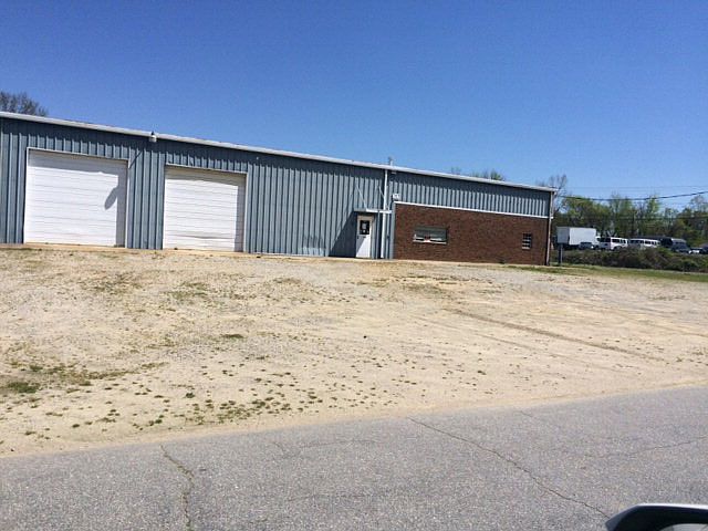 1st image of 212 Melton Dr