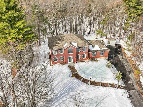 2nd image of 9 Quarry Road