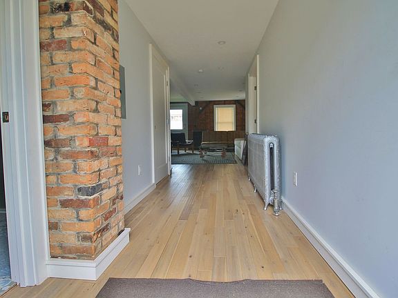 3rd image of 154 Broadway #1