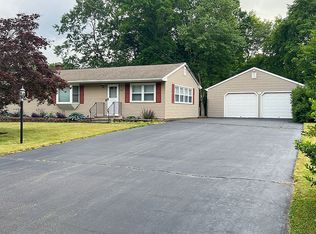 39 Crestview Ter, Wallingford, CT 06492