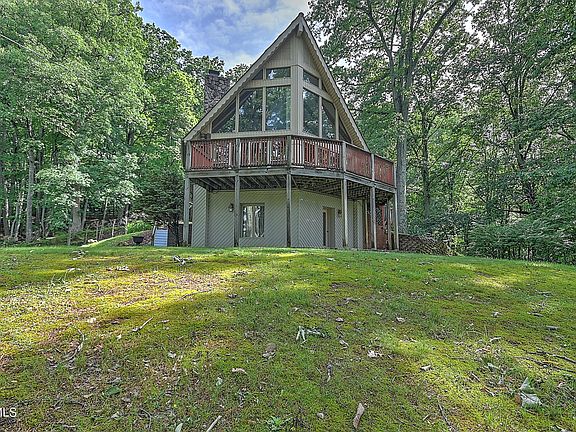 2nd image of 164 Hokie Hill Dr