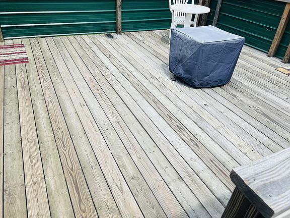 3rd image of 207 Geraldine Dr