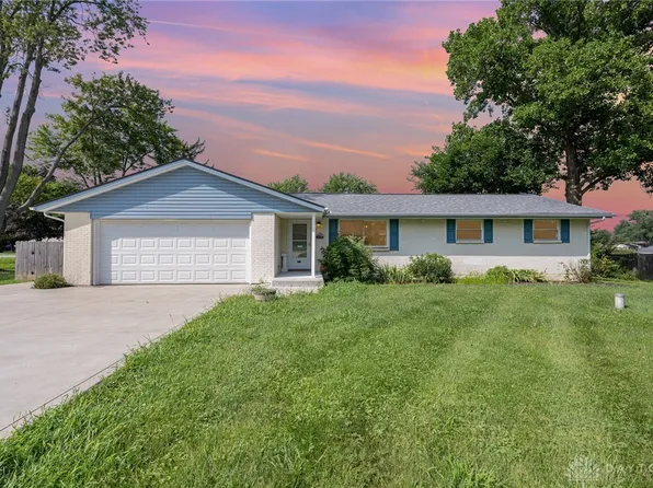 3158 Bell Dr, Fairborn, OH 45324