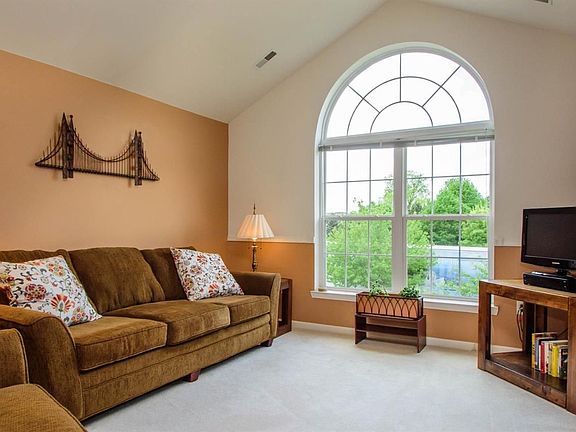 3rd image of 6389 Conifer Dr