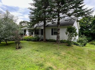 151 High St, Dexter, ME 04930