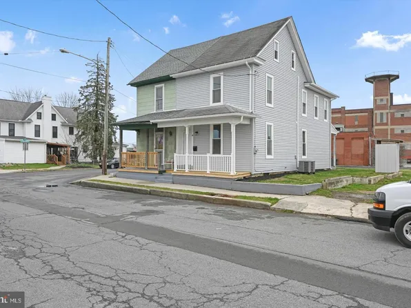 48 E Front St, Palmyra, PA 17078