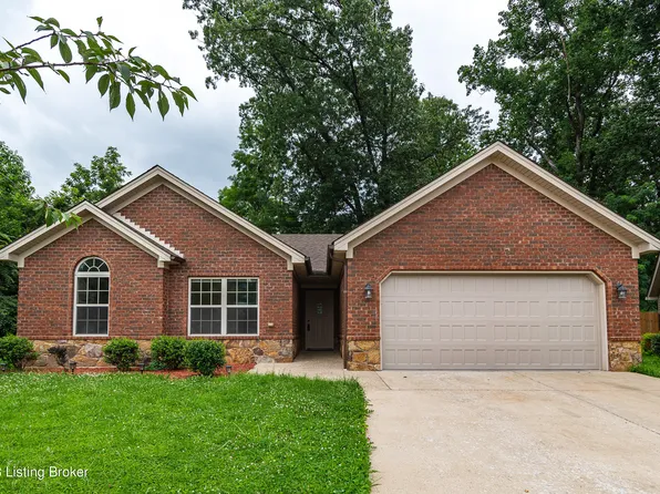 8249 Rachel Ln, Sellersburg, IN 47172