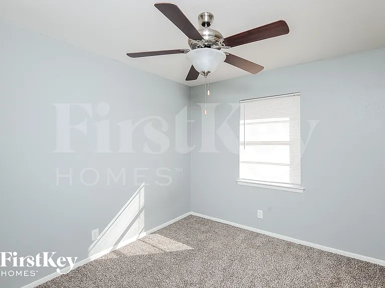 6709 Alma St — Photo 13