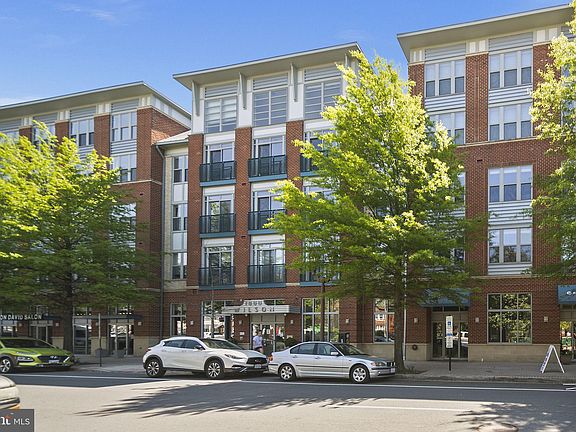 4th image of 1800 Wilson Blvd Unit 348