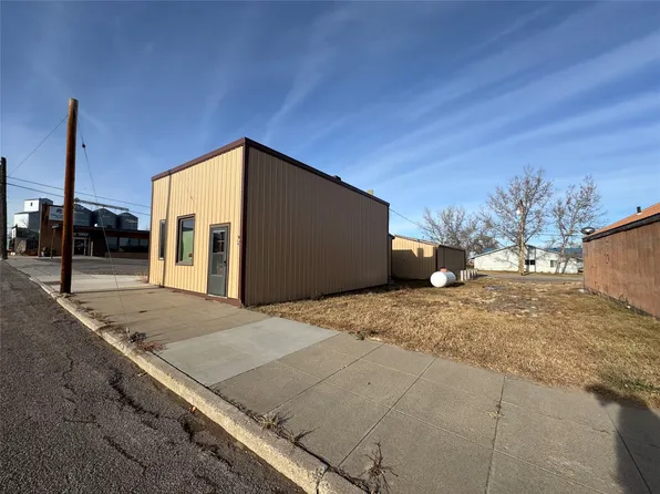 25 Main St W, Dutton, MT 59433